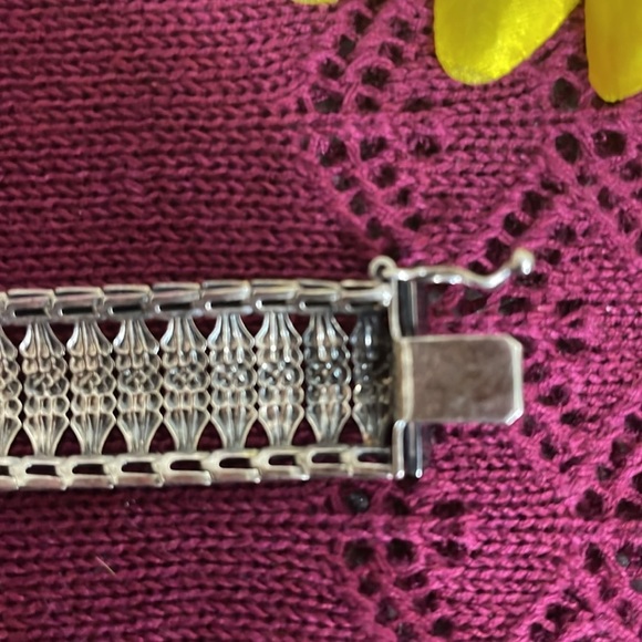 Milor Elegant Silver Bracelet - Picture 7 of 11